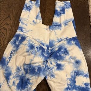 Bombshell Sportswear Blue and White Tie-Dye Leggings large